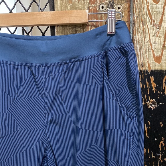 Mountain Hardware Climbing Pants - Picture 2 of 8